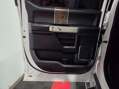 Used 2019 Ford F250 Lariat w/ Lariat Value Package image 34