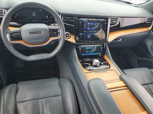 Used 2022 Jeep Grand Wagoneer Series II w/ Premium Group II image 10