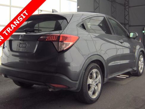 Used 2017 Honda HR-V EX image 5