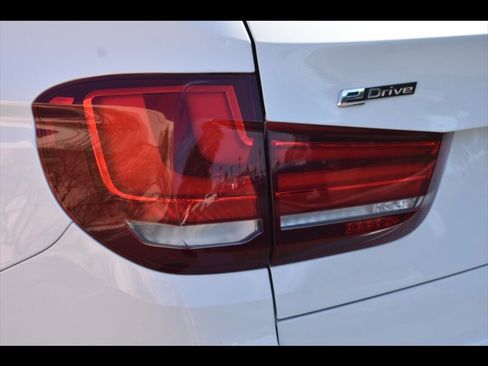 Used 2016 BMW X5 xDrive40e AWD/4WD image 51