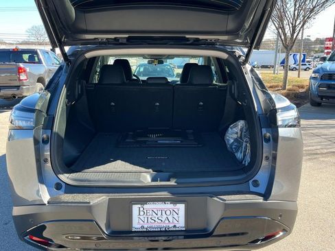 Certified 2025 Nissan Murano SV image 9