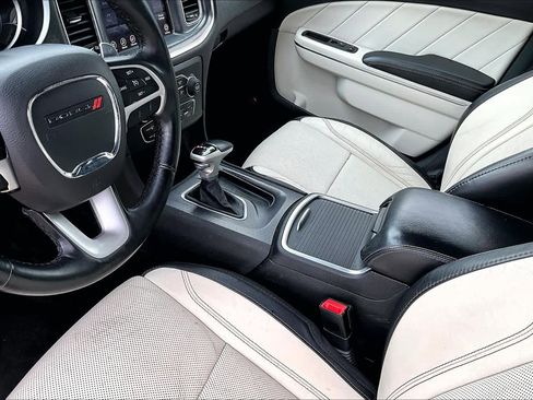 Used 2017 Dodge Charger SXT w/ Plus Group image 16