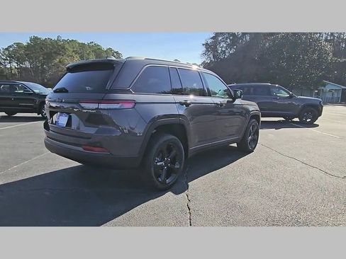 New 2026 Jeep Grand Cherokee Limited w/ Limited Altitude Package image 35