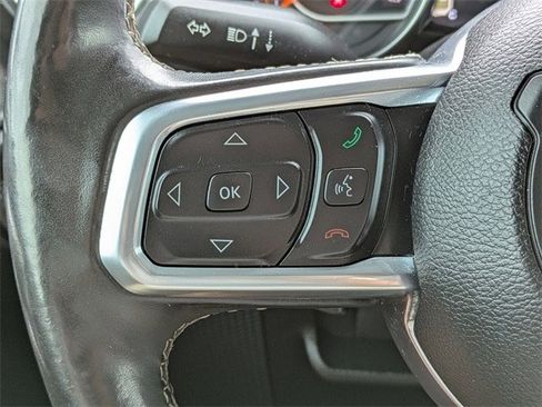 Used 2019 Jeep Wrangler Unlimited Sahara image 26