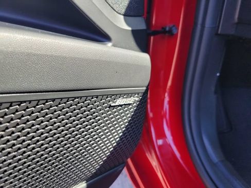 Used 2022 Hyundai Elantra Limited FWD image 17