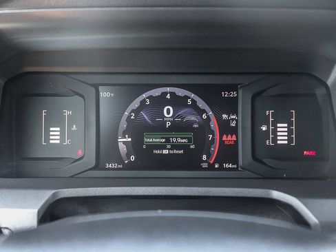 Certified 2026 Toyota Tacoma SR5 AWD/4WD image 28