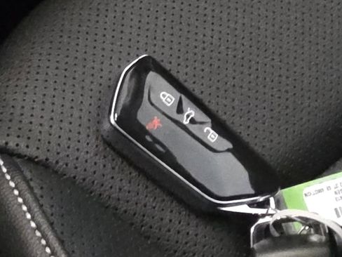 New 2026 Volkswagen Atlas SE image 15