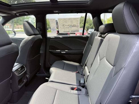 Used 2026 Lexus TX 350 AWD w/ Technology Package image 17