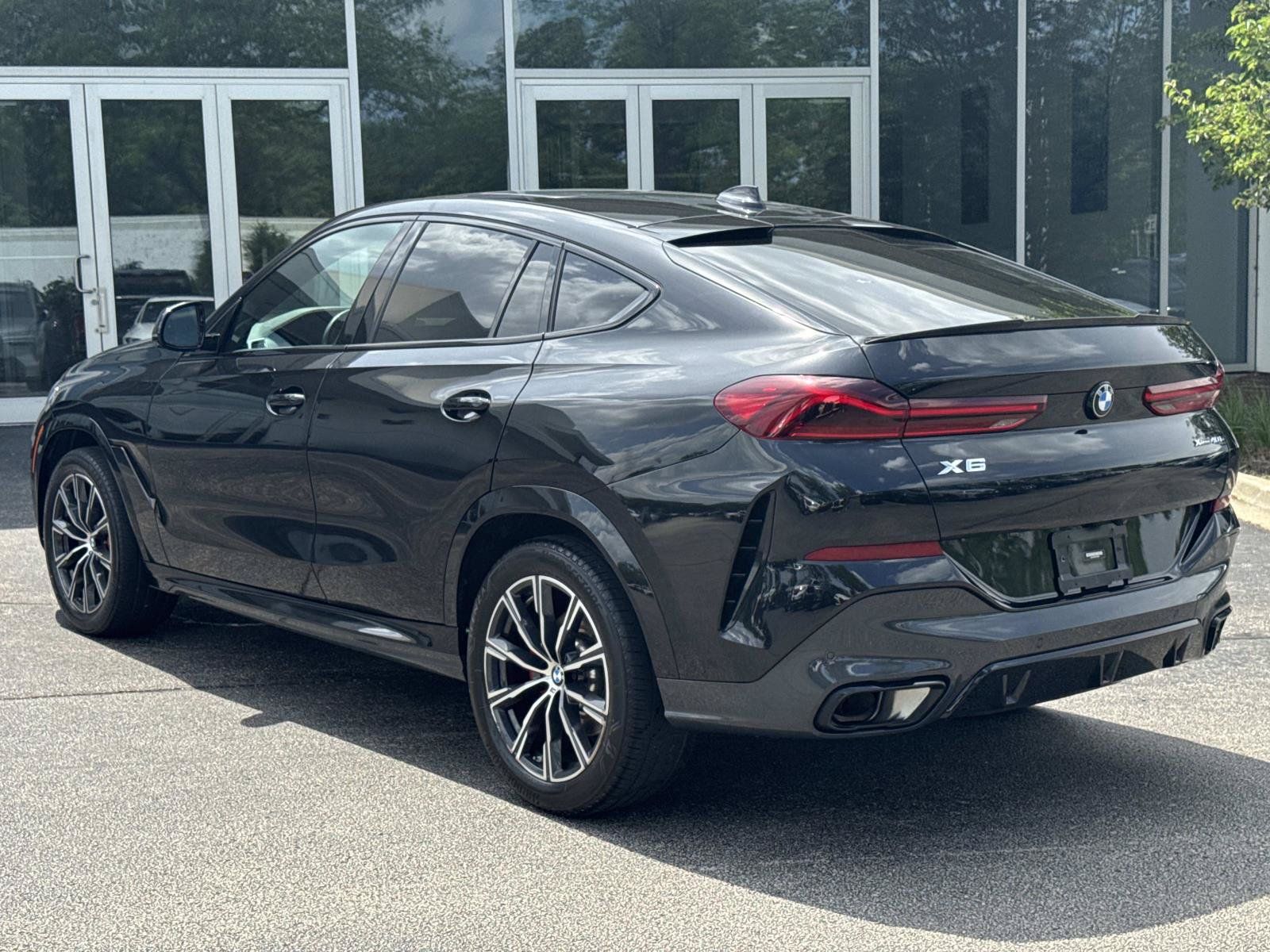 Used 2023 BMW X6 xDrive40i w/ M Sport Package AWD/4WD image 7