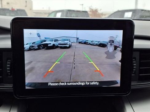 Used 2022 Ford Explorer XLT image 14