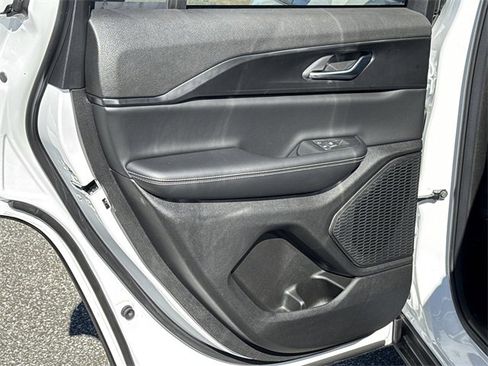 New 2025 Jeep Grand Cherokee Altitude image 14