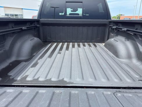Used 2025 RAM 1500 Laramie AWD/4WD image 8