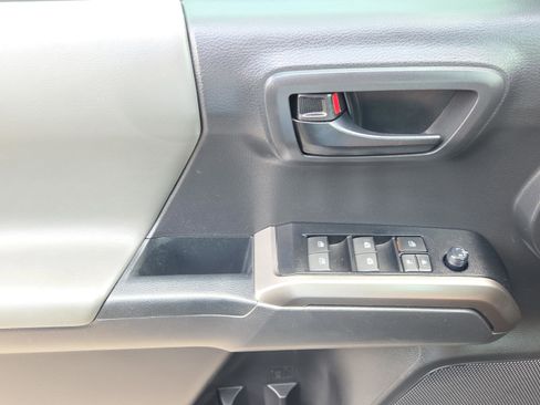 Certified 2023 Toyota Tacoma SR5 image 17