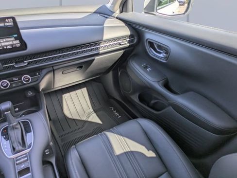 Certified 2024 Honda HR-V EX-L image 17