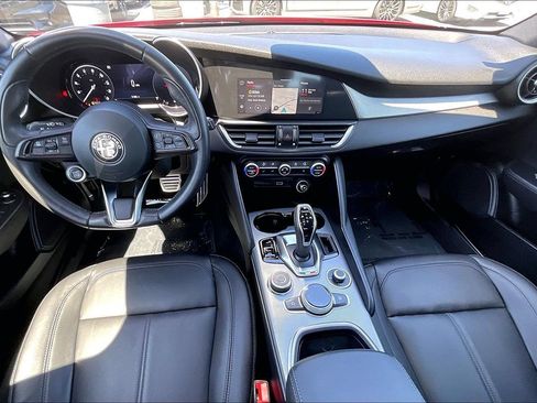 Used 2024 Alfa Romeo Giulia Ti AWD/4WD image 23
