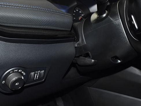 New 2026 Jeep Compass Latitude w/ Sun and Sound Group AWD/4WD image 24