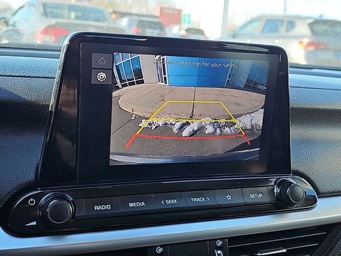 Used 2023 Kia Forte LXS w/ LXS Technology Package image 17