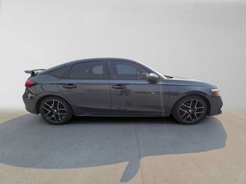 Used 2024 Honda Civic Sport Touring image 2