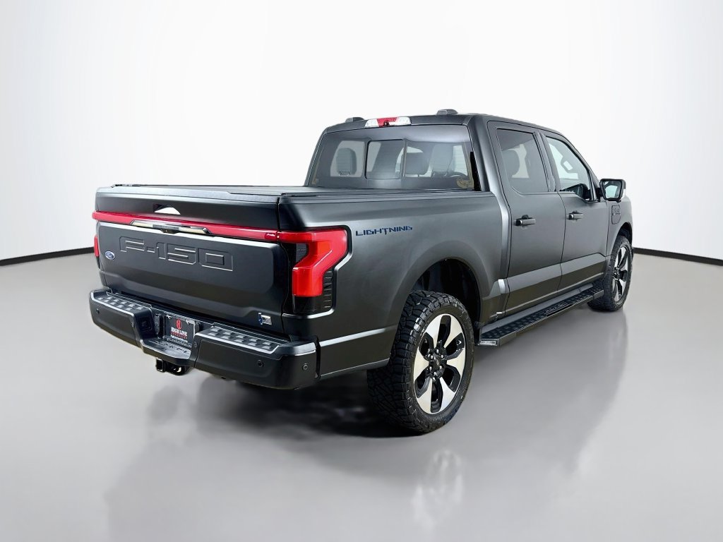 Used 2023 Ford F150 Lightning Platinum AWD/4WD image 7