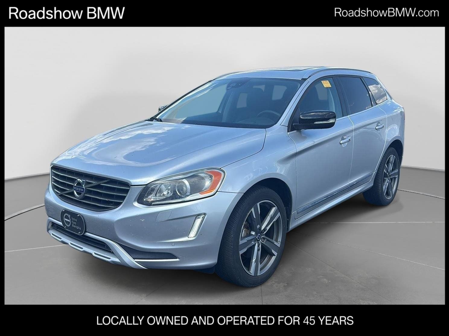 Used 2017 Volvo XC60 T5 Dynamic w/ Preferred Option Package AWD/4WD image 1
