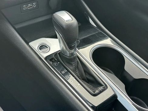 Used 2024 Nissan Altima 2.5 SV image 22