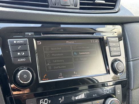 Used 2019 Nissan Rogue SV FWD image 15