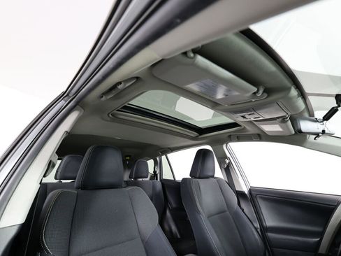 Used 2016 Toyota RAV4 XLE image 40