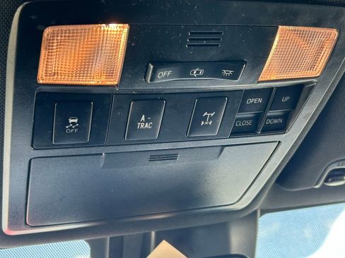 Used 2019 Toyota Tacoma TRD Off-Road w/ TRD Premium Off Road Package image 20