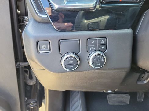 Used 2024 GMC Sierra 1500 SLT RWD image 16