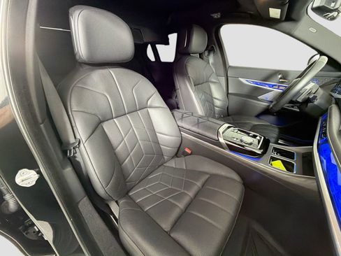 Certified 2023 BMW 760i xDrive 760i xDrive w/ Executive Package image 29