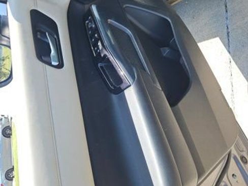 Used 2023 Nissan Pathfinder SL FWD image 13