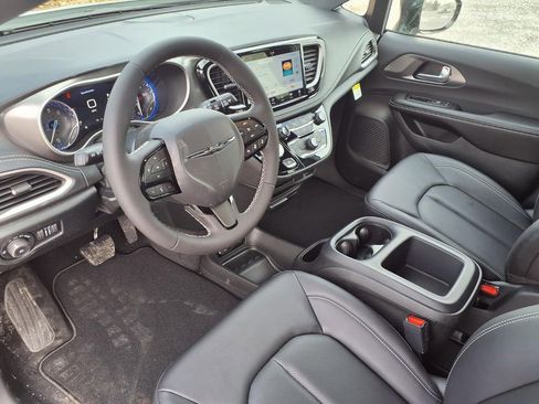 New 2026 Chrysler Pacifica Select w/ S Appearance Package FWD image 5