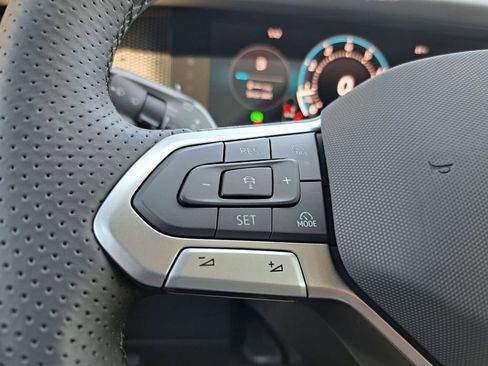 New 2026 Volkswagen Tiguan SE R-Line FWD image 14