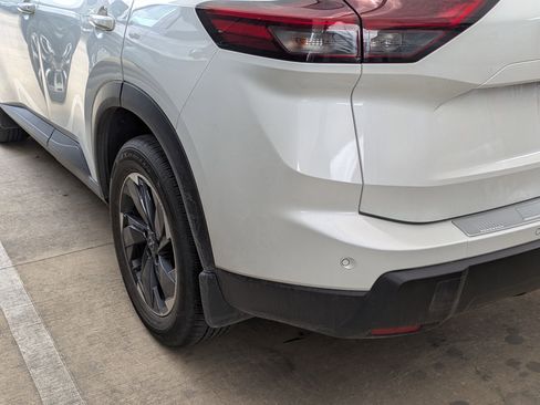Used 2025 Nissan Rogue SV FWD image 7