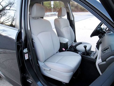 Used 2014 Subaru Forester 2.5i Premium image 18