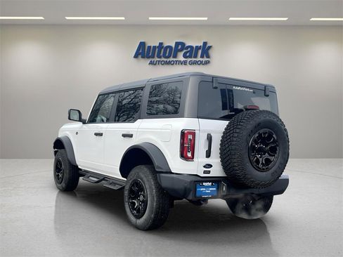 Used 2023 Ford Bronco Wildtrak image 5