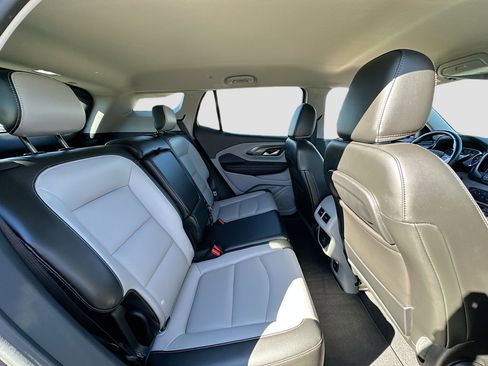 Used 2020 GMC Terrain SLT w/ Preferred Package image 24