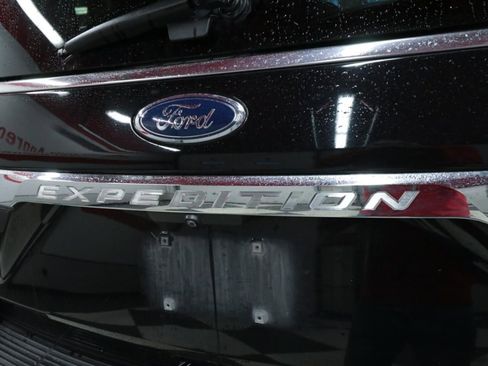 Used 2019 Ford Expedition XLT w/ Equipment Group 202A RWD image 30