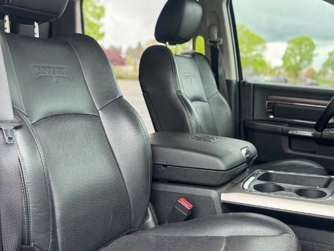 Used 2016 RAM 1500 Laramie w/ Convenience Group AWD/4WD image 5