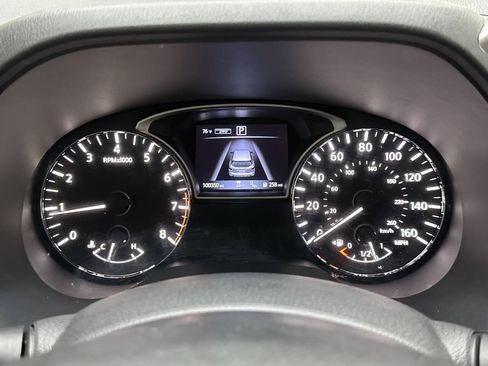 Used 2020 Nissan Pathfinder SL AWD/4WD image 25