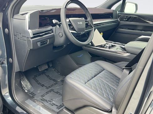New 2026 Cadillac Escalade IQ Sport 1 AWD/4WD image 9