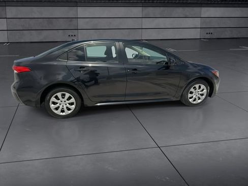 Used 2022 Toyota Corolla LE FWD image 9