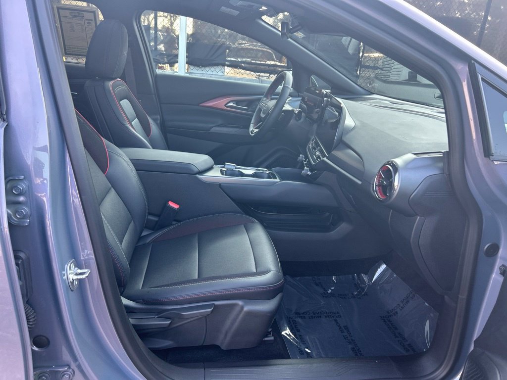 Used 2024 Chevrolet Equinox EV RS FWD image 24