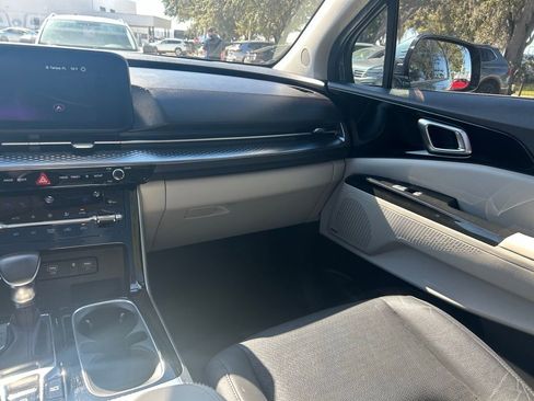 Used 2023 Kia Carnival SX Prestige image 11