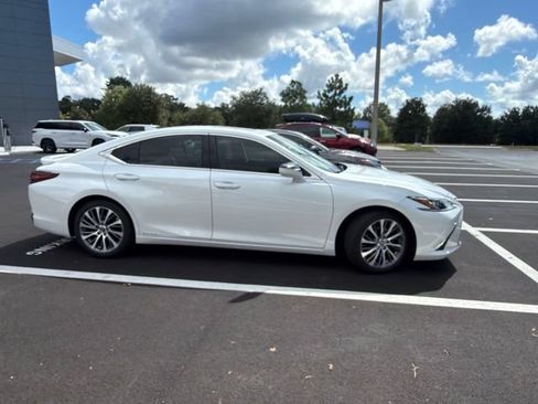 Used 2021 Lexus ES 300h w/ Premium Package FWD image 3