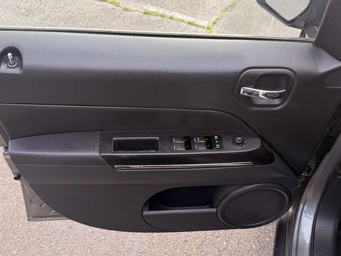 Used 2012 Jeep Patriot Limited w/ Sun/Sound Group image 31