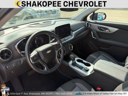 Used 2025 Chevrolet Blazer LT AWD/4WD image 4