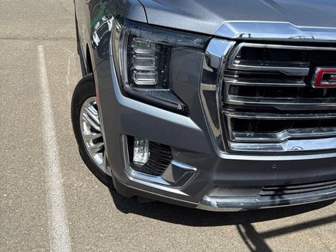 Used 2021 GMC Yukon XL SLT w/ SLT Luxury Plus Package AWD/4WD image 3