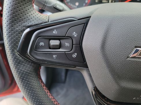 Used 2024 Chevrolet Trax RS w/ Driver Confidence Package image 25