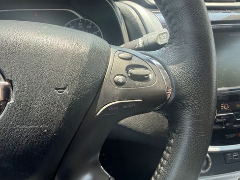 Used 2020 Nissan Murano SV FWD image 14